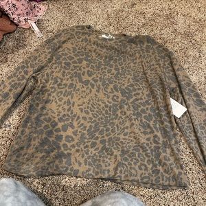 Long sleeve cheetah